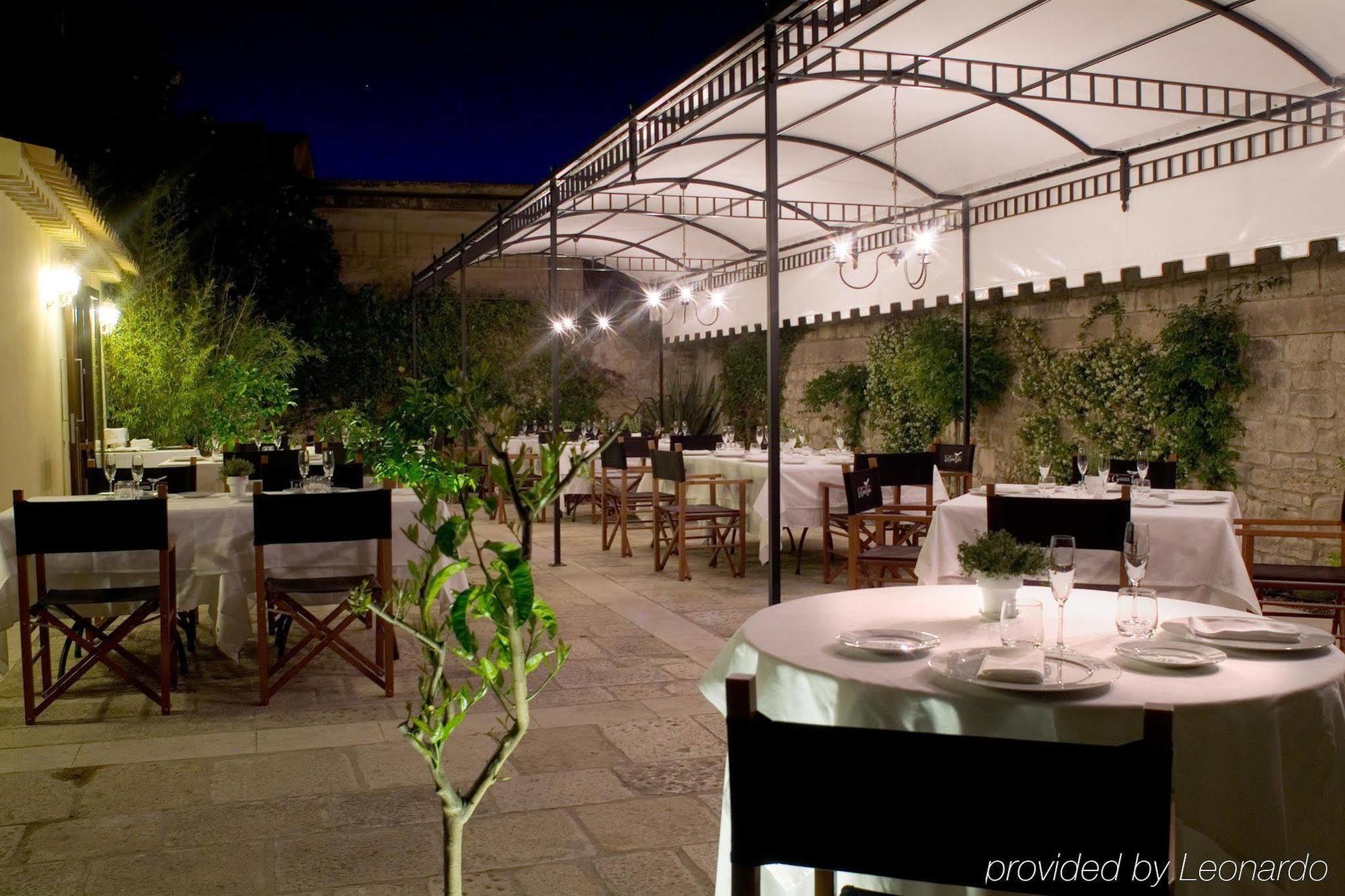 Palazzo Failla Hotel موديكا المطعم الصورة